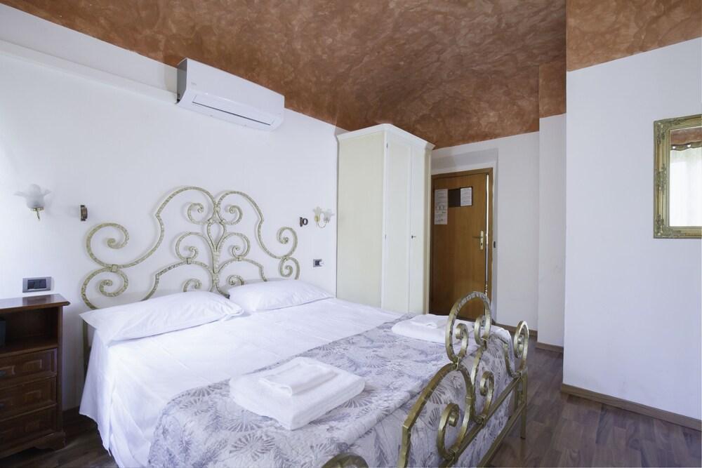 Piccolo Hotel Con Access Ztl !!! Nel Centro Storico Di Firenze !!! Екстериор снимка
