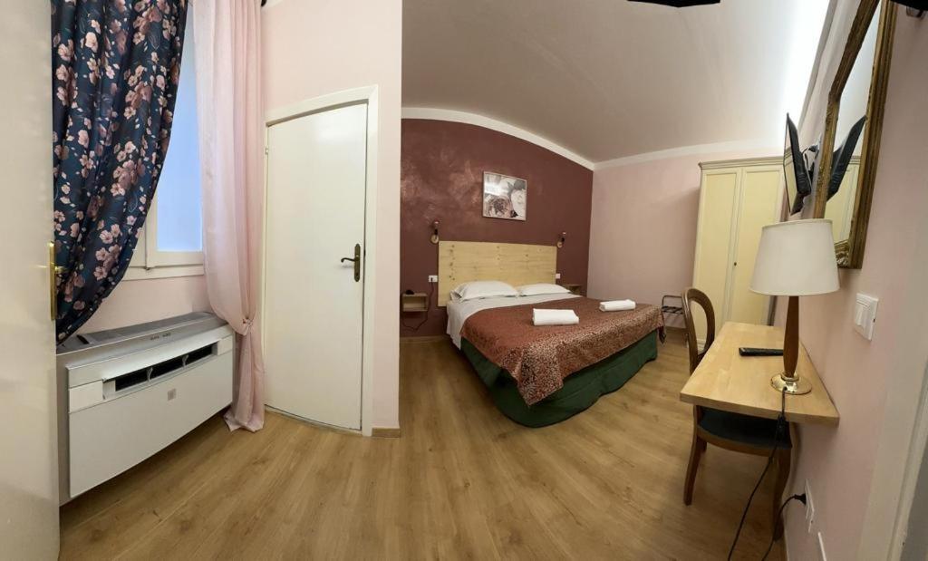 Piccolo Hotel Con Access Ztl !!! Nel Centro Storico Di Firenze !!! Екстериор снимка