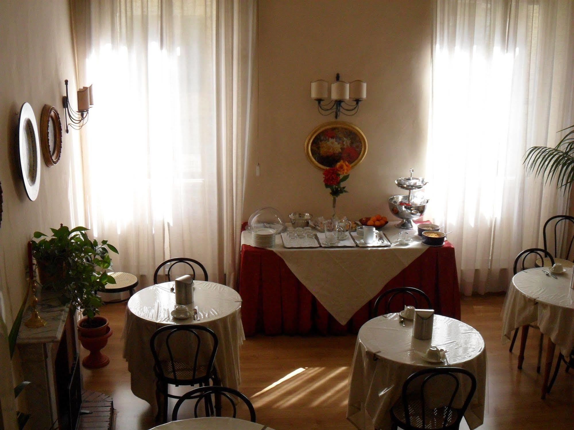 Piccolo Hotel Con Access Ztl !!! Nel Centro Storico Di Firenze !!! Екстериор снимка